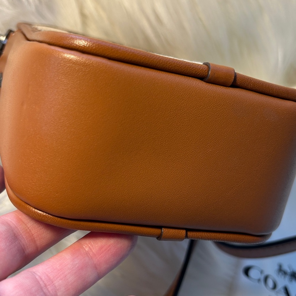Coach Brown Signature Crossbody bag with Red Lip Appliqués - Picture 8 of 13